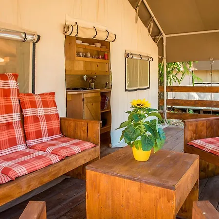 Sunflower Tatil parkı
