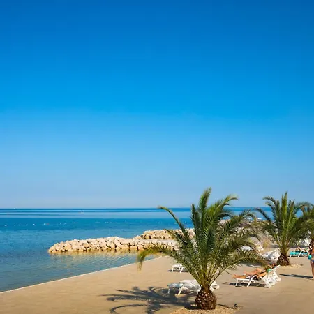 Sunflower Tatil parkı 4*