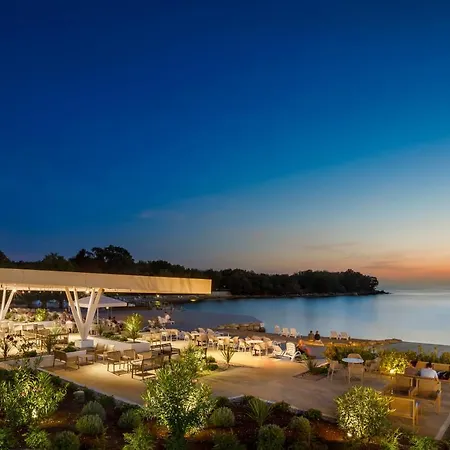 Sunflower Camping 4*