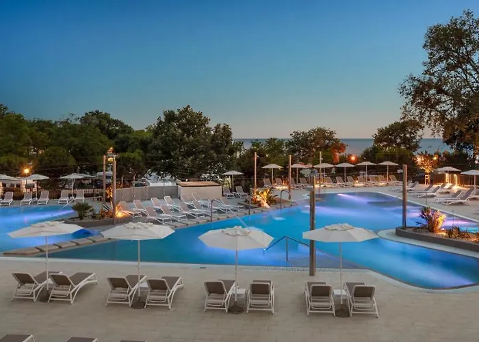 Sunflower 홀리데이파크 4*