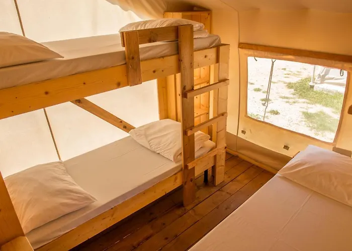 Sunflower 홀리데이파크 4*