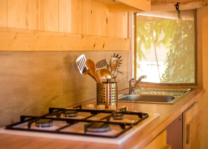 Sunflower 홀리데이파크 Mareda